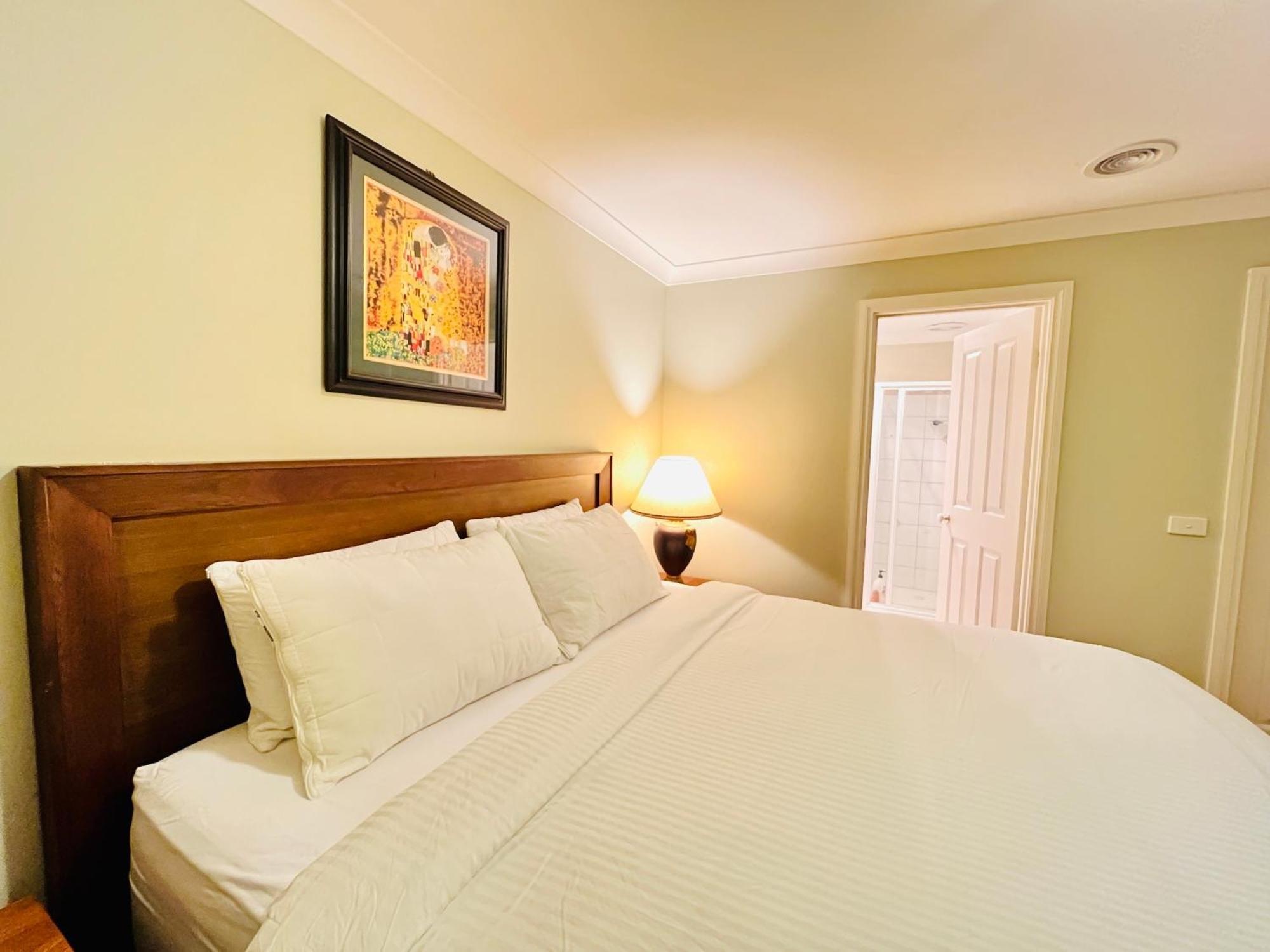 Spacious 6 Bedroom Holiday Home 15 Min Away From Melbourne Airport Sydenham Exterior photo