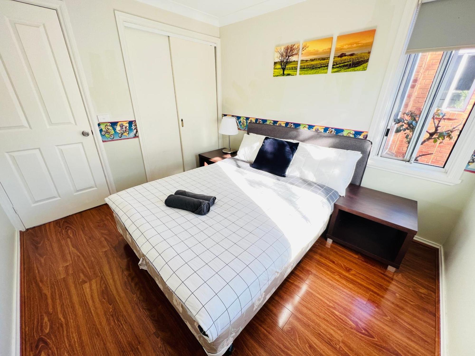 Spacious 6 Bedroom Holiday Home 15 Min Away From Melbourne Airport Sydenham Exterior photo