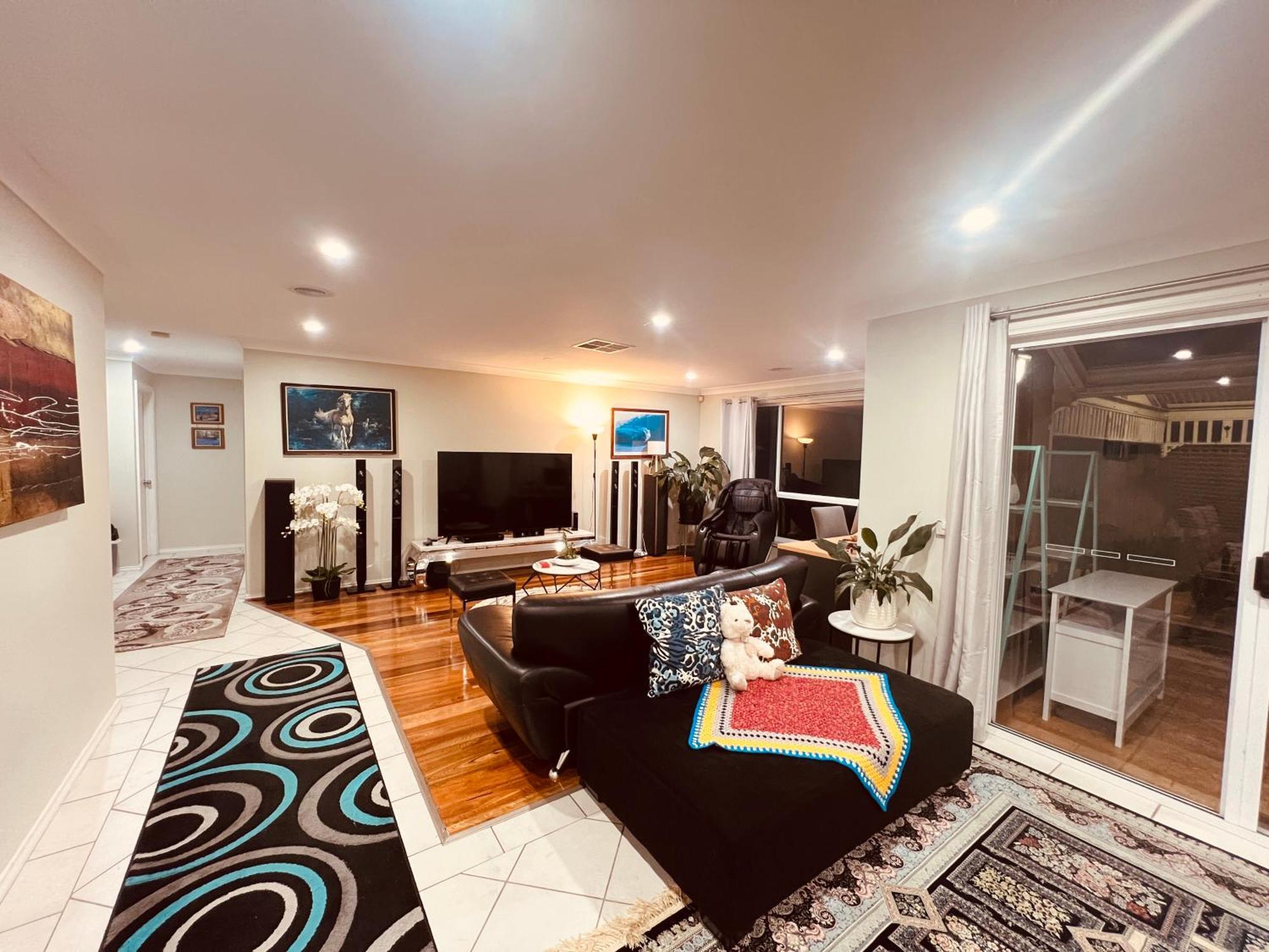 Spacious 6 Bedroom Holiday Home 15 Min Away From Melbourne Airport Sydenham Exterior photo