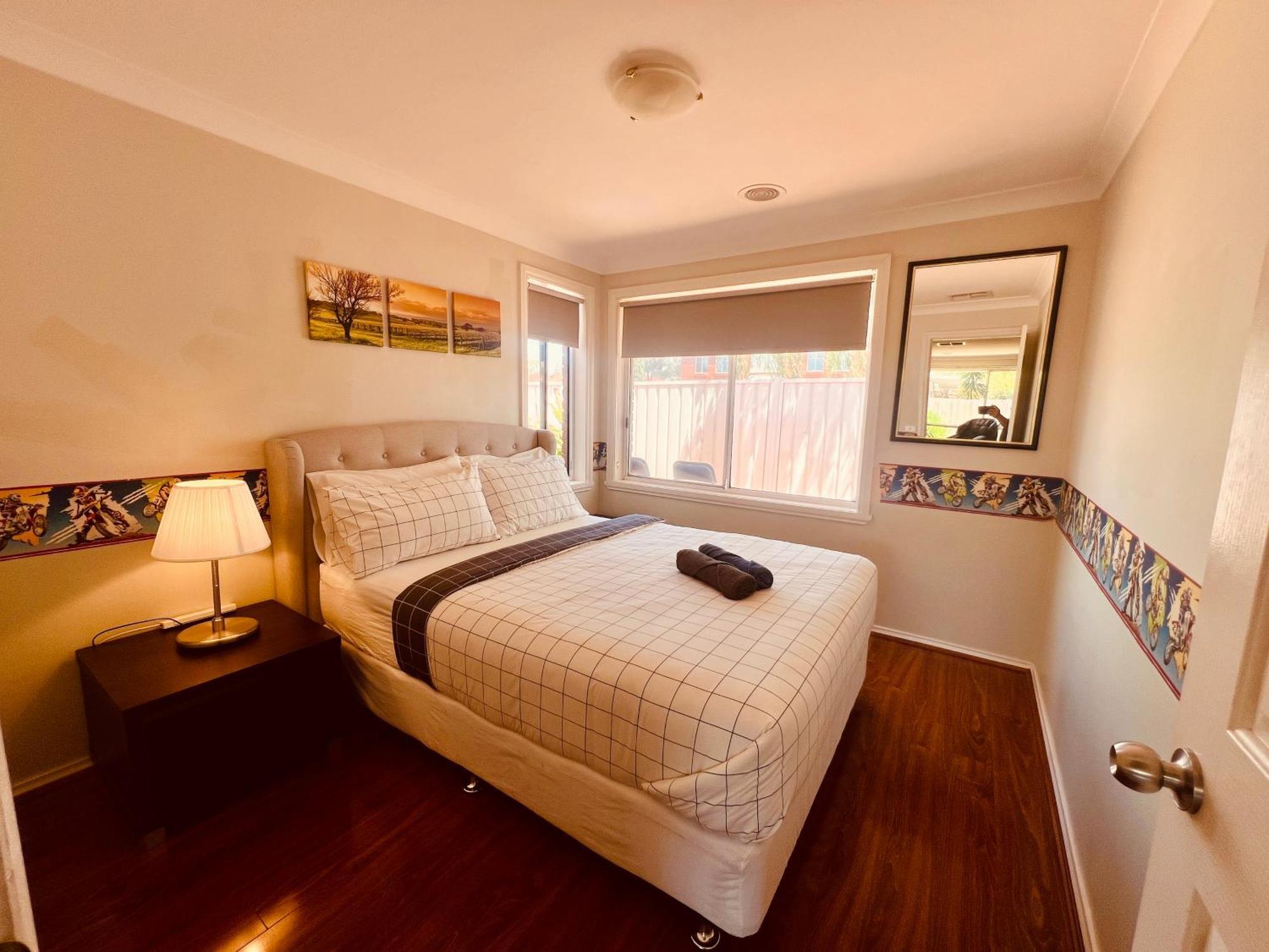 Spacious 6 Bedroom Holiday Home 15 Min Away From Melbourne Airport Sydenham Exterior photo