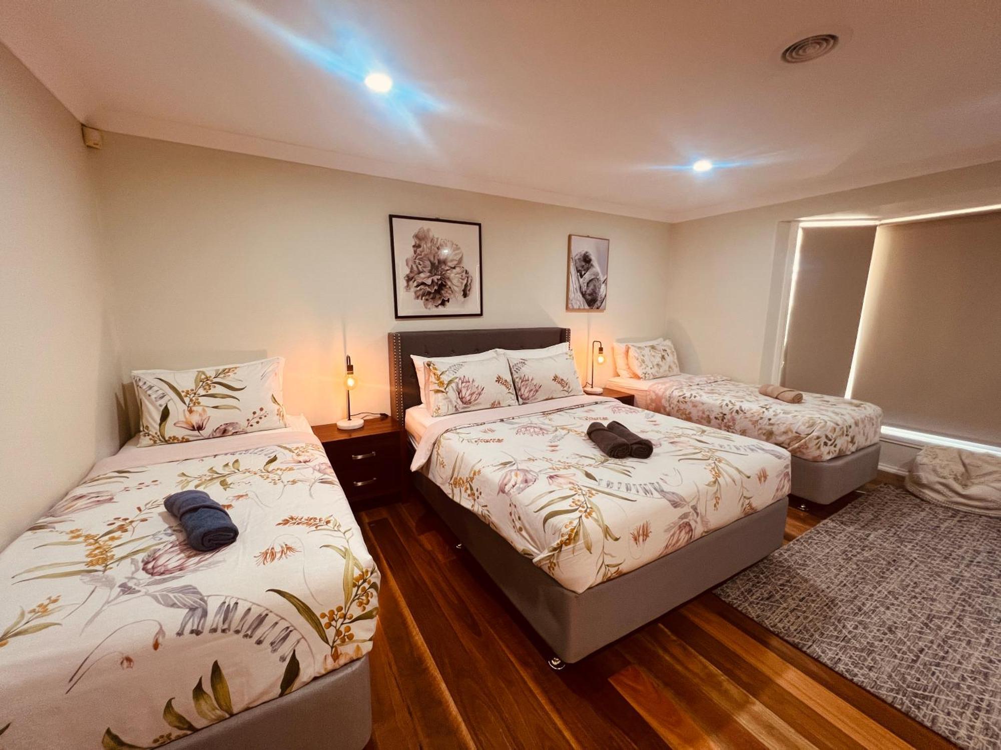 Spacious 6 Bedroom Holiday Home 15 Min Away From Melbourne Airport Sydenham Exterior photo