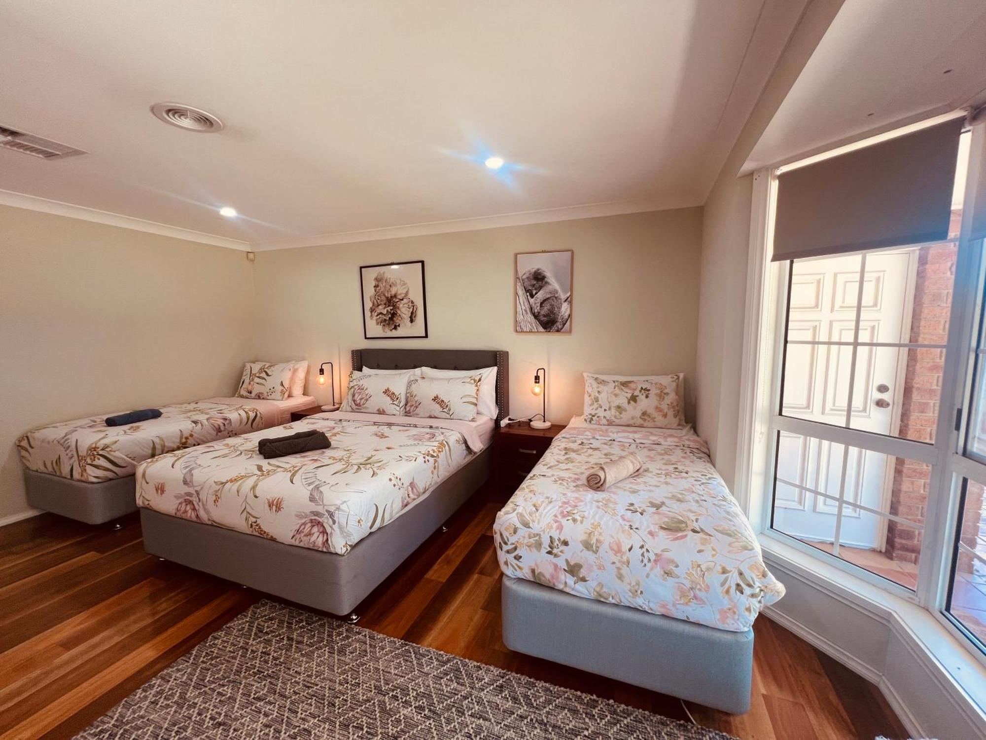 Spacious 6 Bedroom Holiday Home 15 Min Away From Melbourne Airport Sydenham Exterior photo